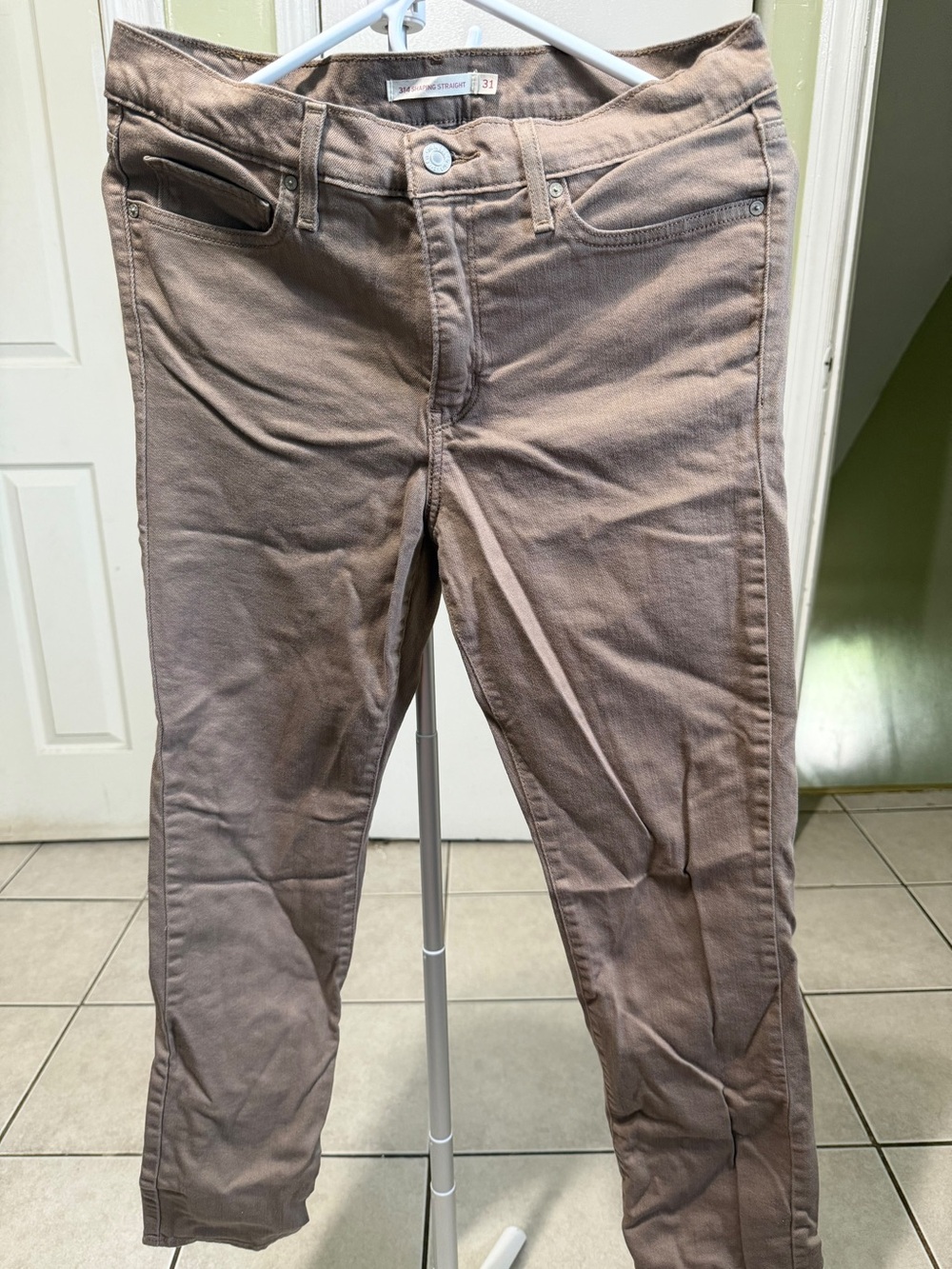 Levi's Straight Leg Pants in Taupe